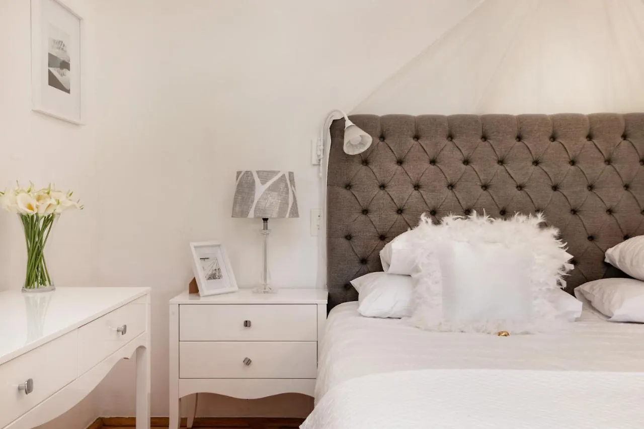 Incredible Cape Town Corner Apartment
